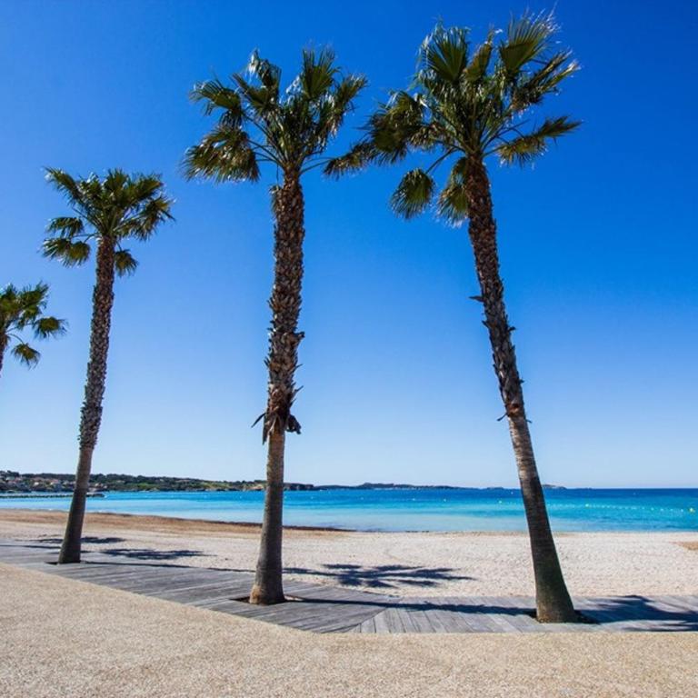 PLAGE ET PORT DE SANARY a PIED - Appartement 2 Chambres - 6