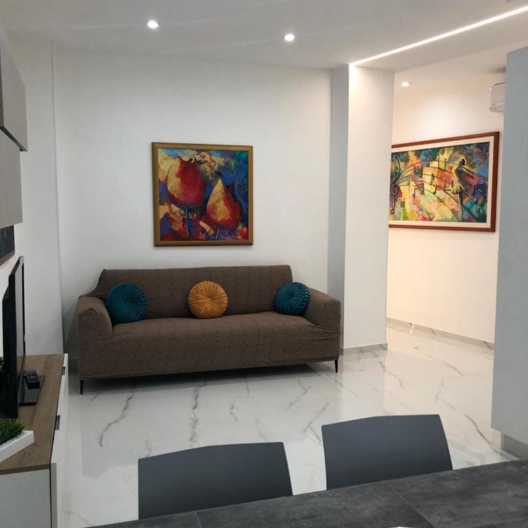 Appartamento Centrale a 2 passi da Stazione, Mare e Centro Città - Appartamento con 2 Camere da Letto e Balcone - 6