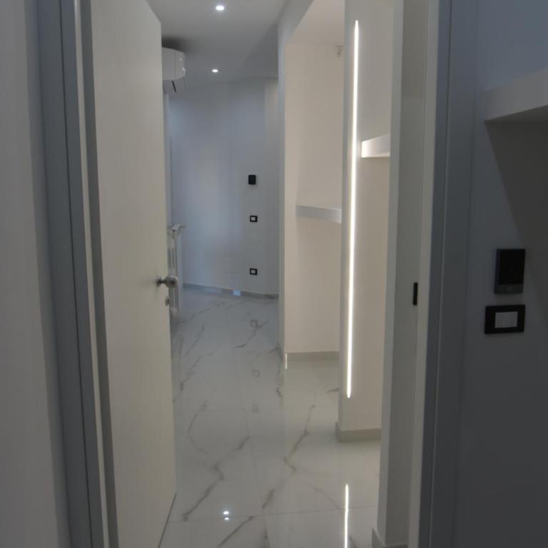 Appartamento Centrale a 2 passi da Stazione, Mare e Centro Città - Appartamento con 2 Camere da Letto e Balcone - 20