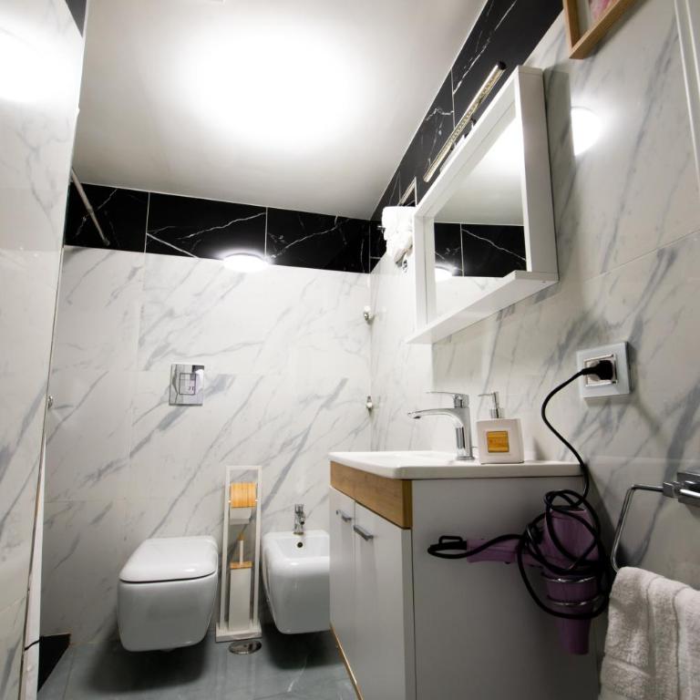 Casa bella Maria Napoli - Appartamento con 2 Camere da Letto - 33