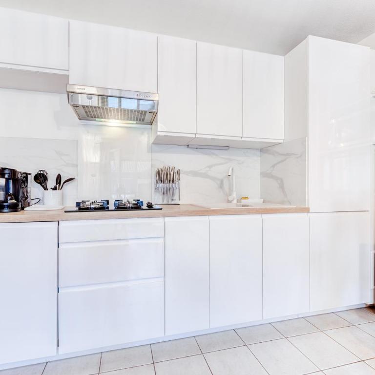 Charmant T2 Top Emplacement avec Parking - Apartment mit 1 Schlafzimmer - 7