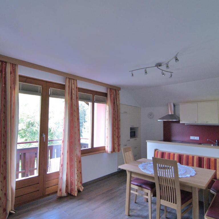 Gästehaus Schwaiger - Apartment Nr. 3 mit 2 Schlafzimmern und Balkon - 3