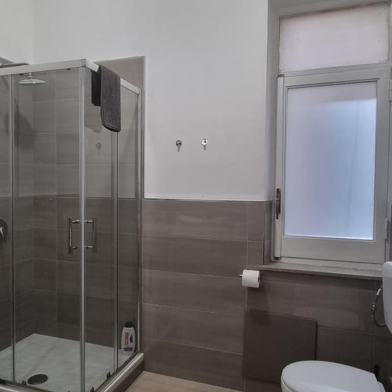 Palermo Belmonte Florio - Camera Matrimoniale con Bagno Privato - 10