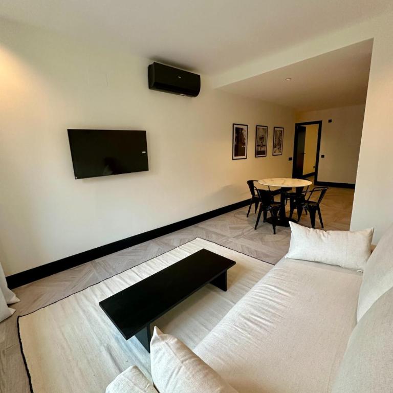 Sunny Apartment 6pax en Plaza del Carmen-Preciados E2 - Apartamento - 1