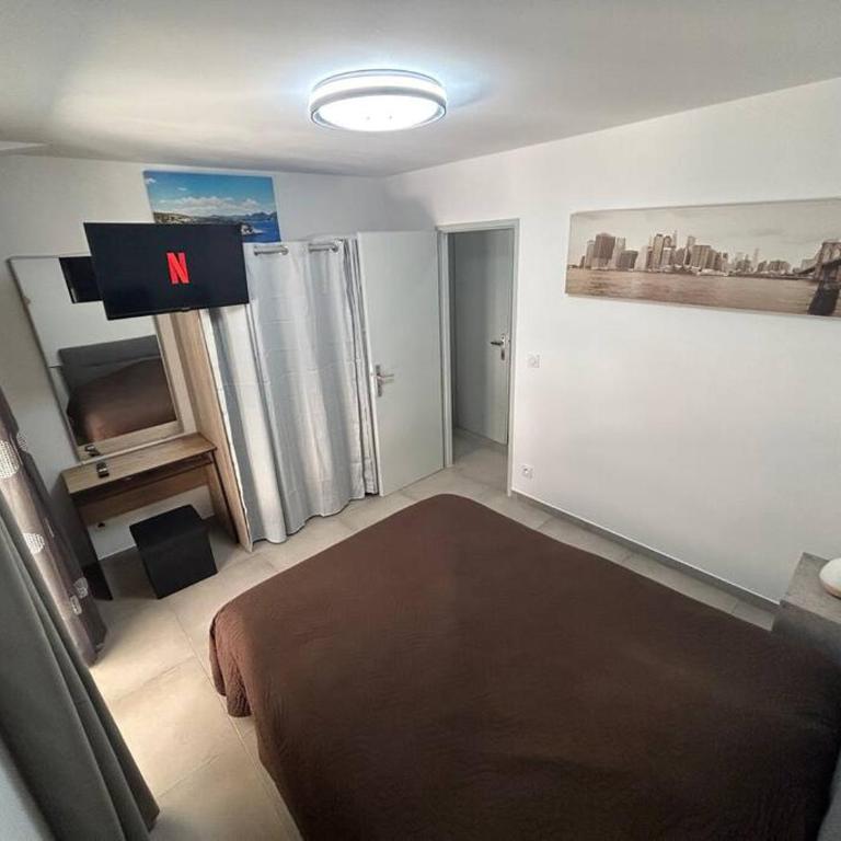 Maison avec piscine - Two-Bedroom House - 4