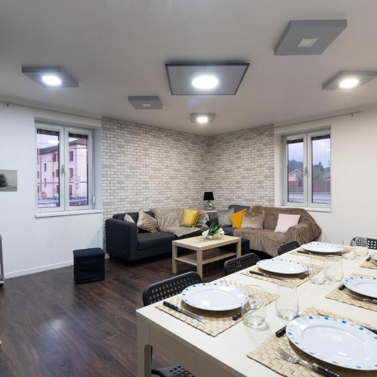 Maison de la Bourbre - Proche Hypercentre - Two-Bedroom House - 5