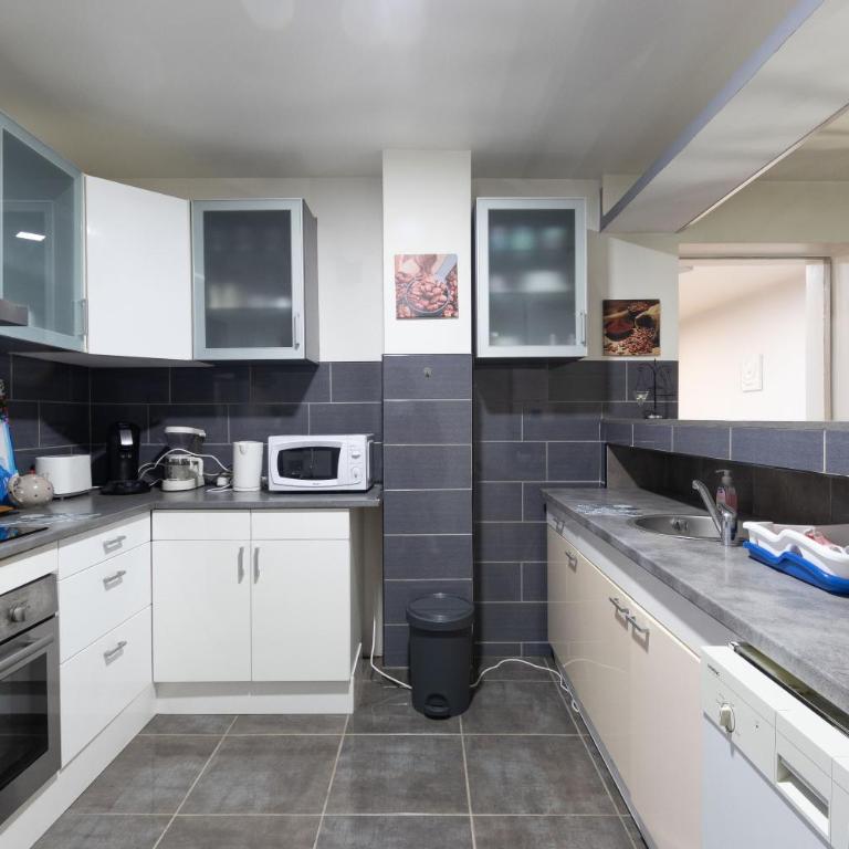 Maison de la Bourbre - Proche Hypercentre - Two-Bedroom House - 25