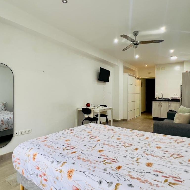 Central Beach & Pool Studio - South Costa, Nerja - Deluxe Studio - 4