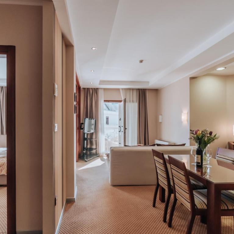 Apartments Del Mar - Comfort One Bedroom Apartment with Balcony - 2