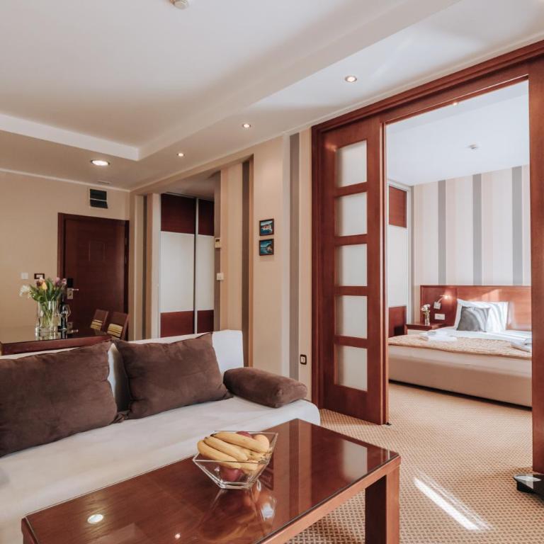Apartments Del Mar - Comfort One Bedroom Apartment with Balcony - 12
