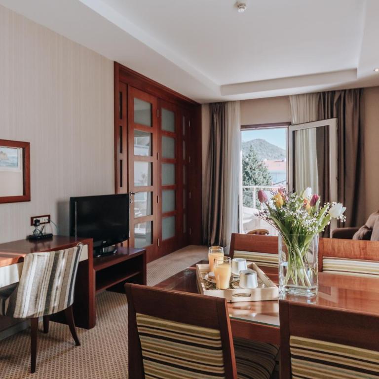 Apartments Del Mar - Comfort One Bedroom Apartment with Balcony - 1