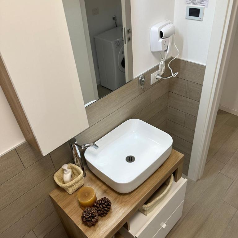 CASA IDEALE TIM Appartmanti moderni vicina al centro - Appartamento con 1 Camera da Letto - 11