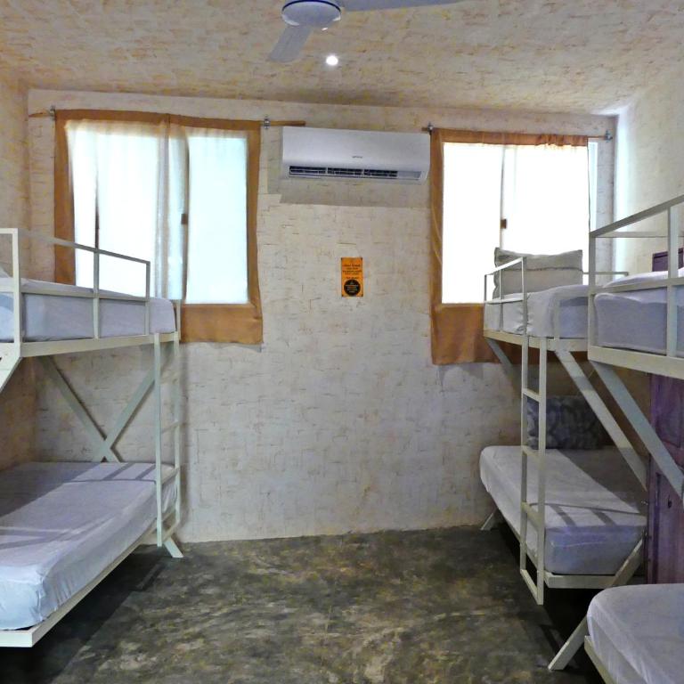 VALLADOLID 48 Hotel & Hostal - Cama individual en habitación compartida mixta - 2