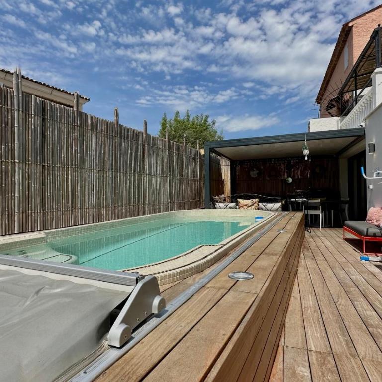 Little Bohême, luxe, piscine, SPA, tout à pied, Port Grimaud - Three-Bedroom Villa - 4