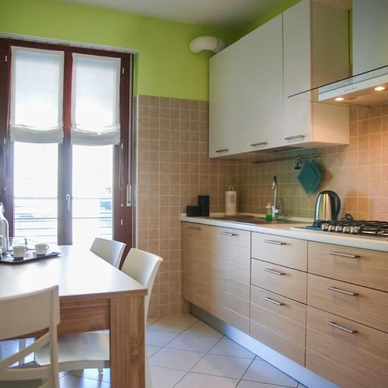 Home & Pet - Milano Trilocale Promenade Santa Giulia - Appartamento con 2 Camere da Letto - 4