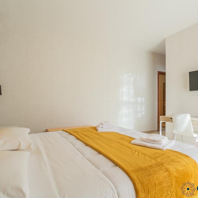 Einaudi Guesthouse by Apulia Accommodation - Apartment with Balcony - 5