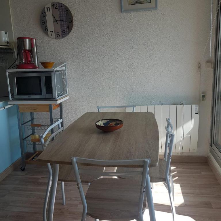 T2 sur le port avec parking - Appartement 1 Chambre - 9