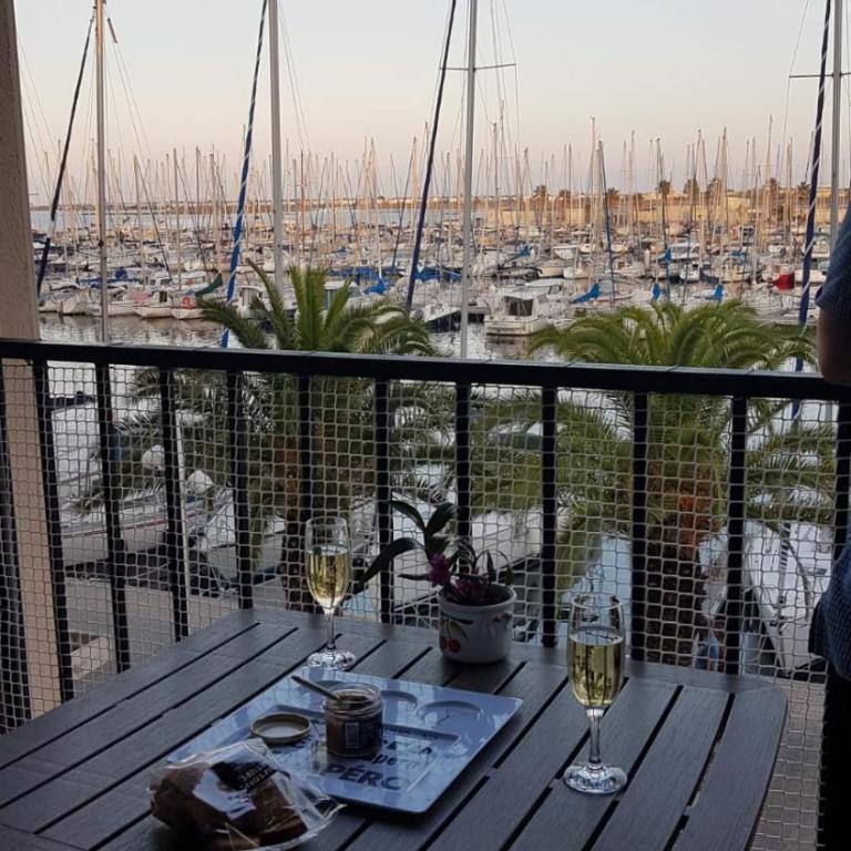 T2 sur le port avec parking - Appartement 1 Chambre - 3