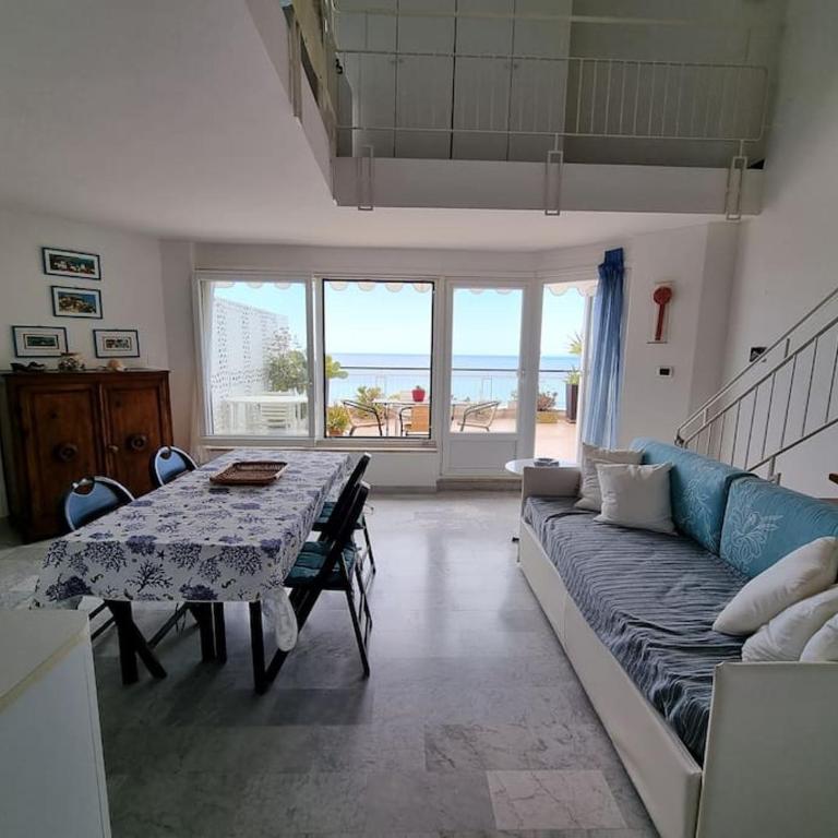 Beachfront Paradise - Panoramic Terrace, Monaco view & Private Access to Calandre Beach - French Riviera Liguria - Appartamento con 2 Camere da Letto - 31