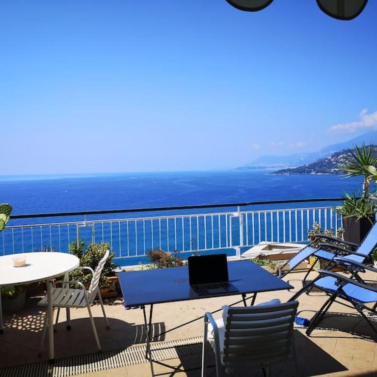 Beachfront Paradise - Panoramic Terrace, Monaco view & Private Access to Calandre Beach - French Riviera Liguria - Appartamento con 2 Camere da Letto - 33