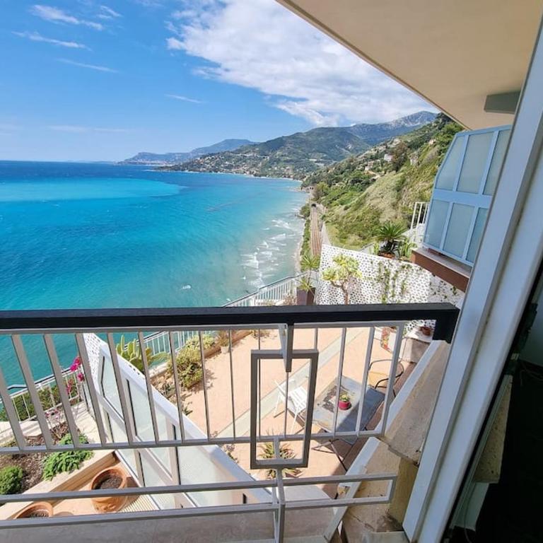Beachfront Paradise - Panoramic Terrace, Monaco view & Private Access to Calandre Beach - French Riviera Liguria - Appartamento con 2 Camere da Letto - 42