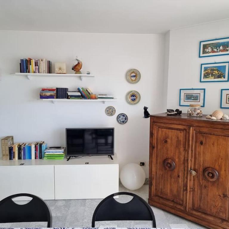 Beachfront Paradise - Panoramic Terrace, Monaco view & Private Access to Calandre Beach - French Riviera Liguria - Appartamento con 2 Camere da Letto - 44