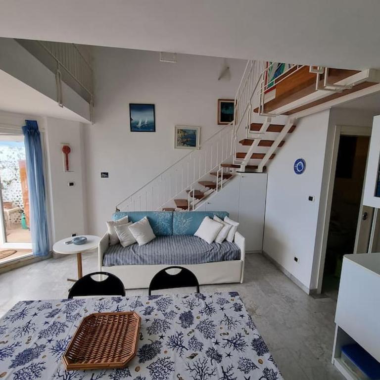 Beachfront Paradise - Panoramic Terrace, Monaco view & Private Access to Calandre Beach - French Riviera Liguria - Appartamento con 2 Camere da Letto - 55