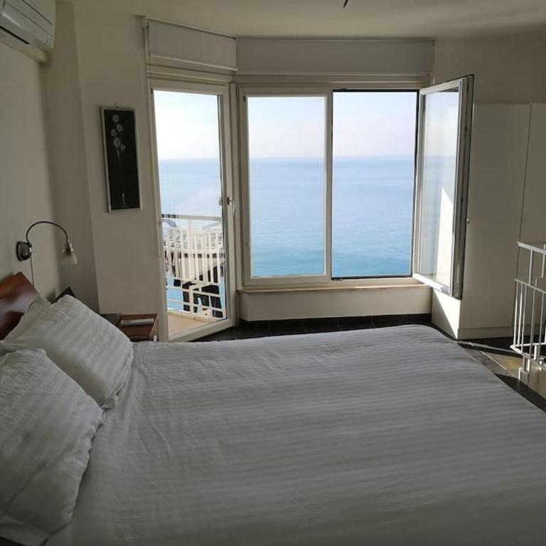 Beachfront Paradise - Panoramic Terrace, Monaco view & Private Access to Calandre Beach - French Riviera Liguria - Appartamento con 2 Camere da Letto - 21