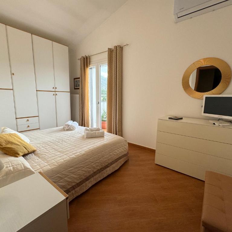 Casa Lucale - Two-Bedroom House - 21