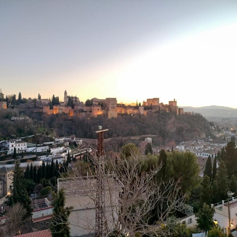 Apartamentos miradores de Granada vistas Alhambra y Albaicín Histórico - Apartment with Mountain View - 15