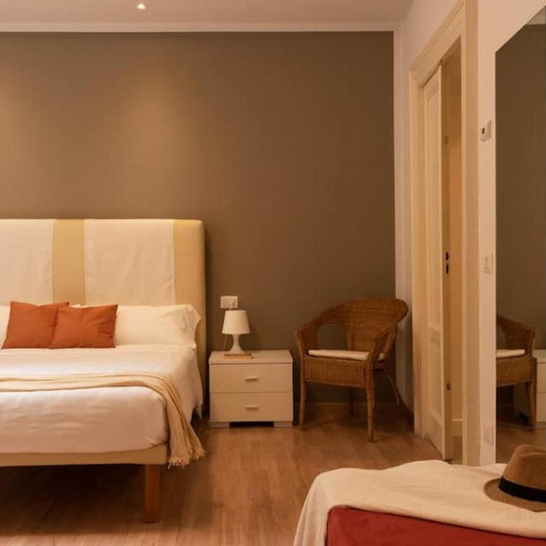 Russomanno Apartments - One-Bedroom Apartment - 6