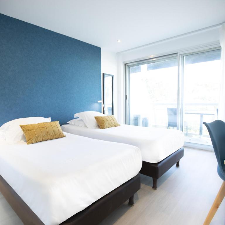Tiercé Hotel - Privilege Double Room - Sea View or Racecourse View - 1