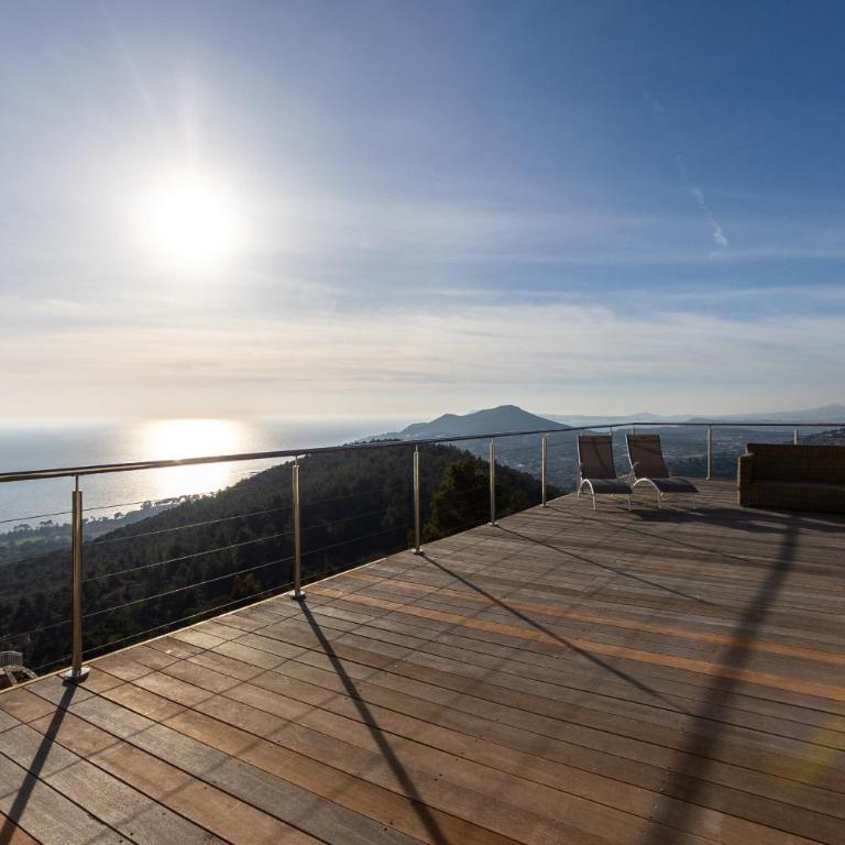 Villa 4 Etoiles vue sur les Iles d'Or Carqueiranne Sea and Mountain Pleasure Villa vue mer 180 - Villa Deluxe - 33