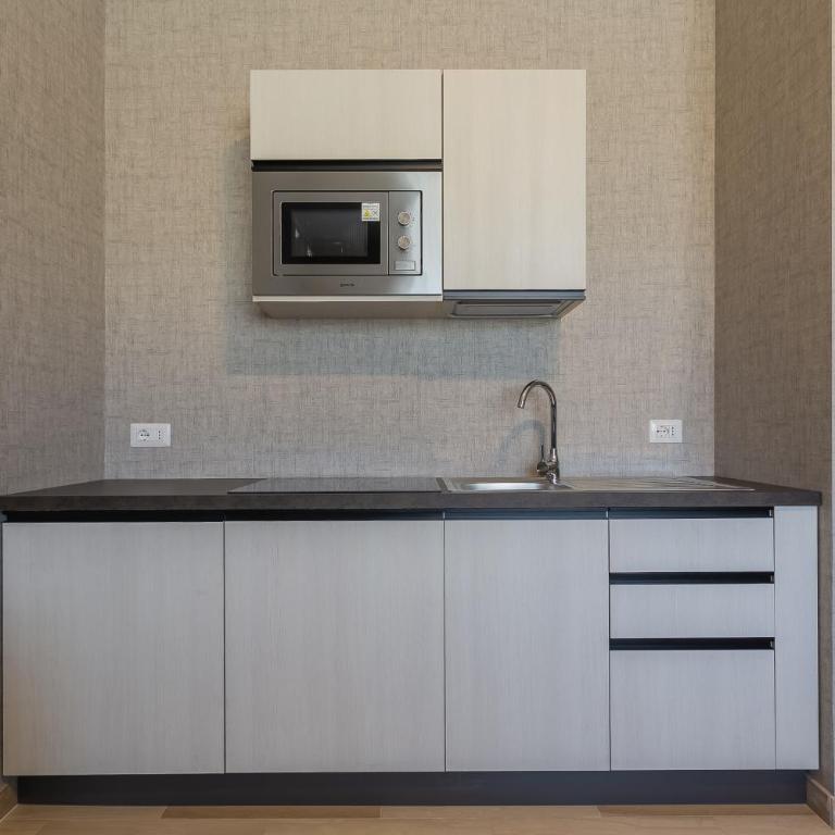 Fifty-One Guesthouse by Apulia Accommodation - Two-Bedroom Apartment - 6