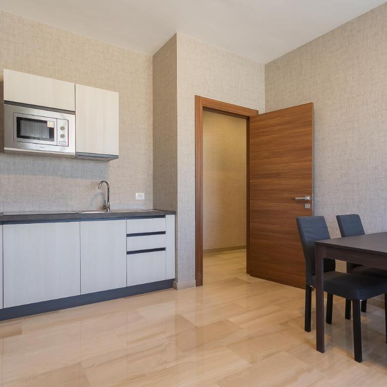 Fifty-One Guesthouse by Apulia Accommodation - Two-Bedroom Apartment - 13