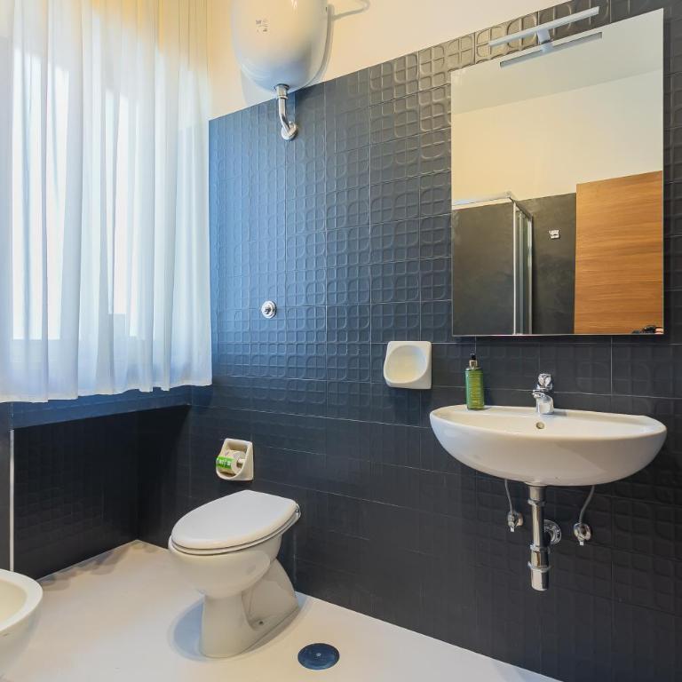 Fifty-One Guesthouse by Apulia Accommodation - Two-Bedroom Apartment - 23