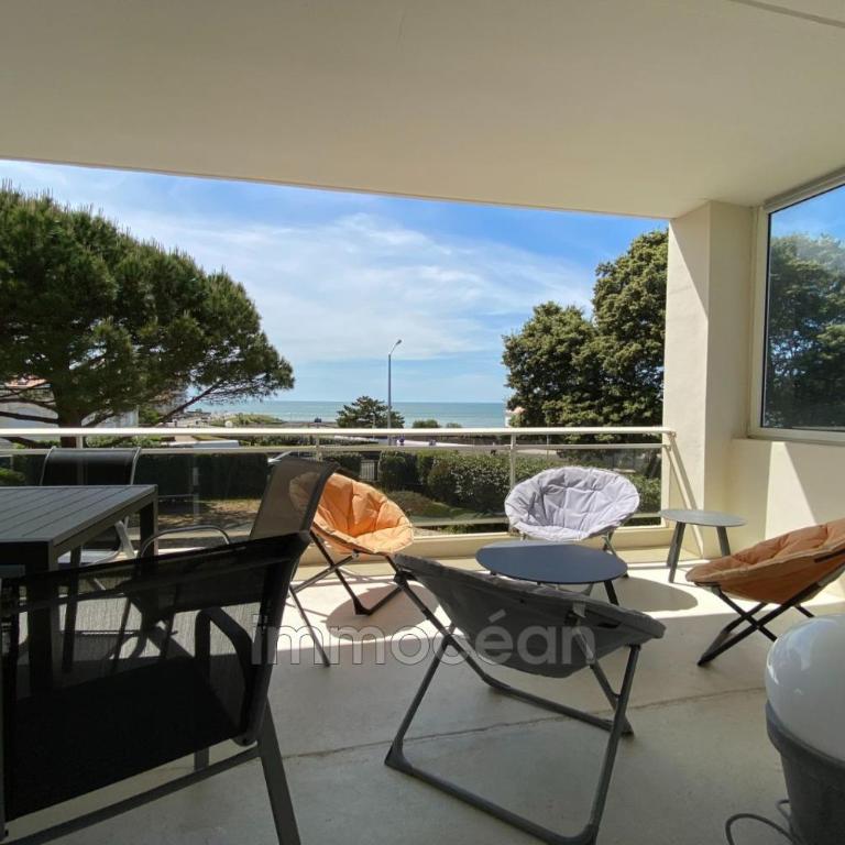 Grand appartement 3 chambres vue mer Pontaillac - Three-Bedroom Apartment - 1