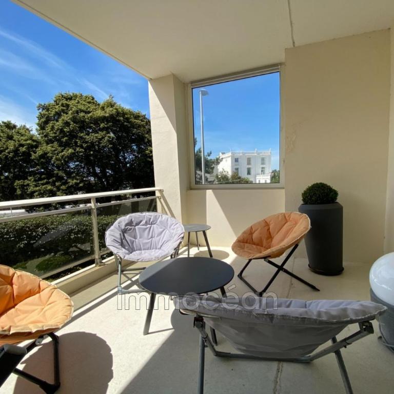 Grand appartement 3 chambres vue mer Pontaillac - Three-Bedroom Apartment - 3