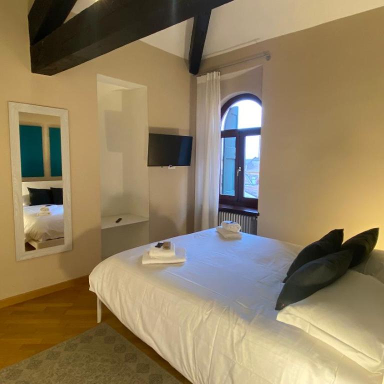 Piazza Erbe Lodge - Penthouse Apartment - 10