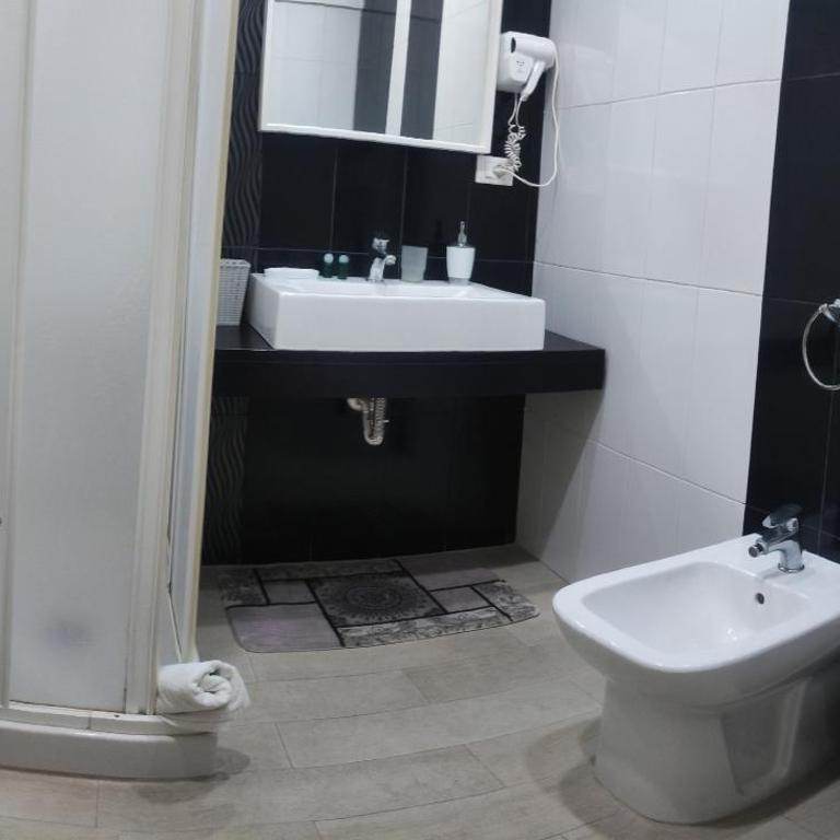 Guest House Elettra - Camera Matrimoniale con Bagno Privato - 4