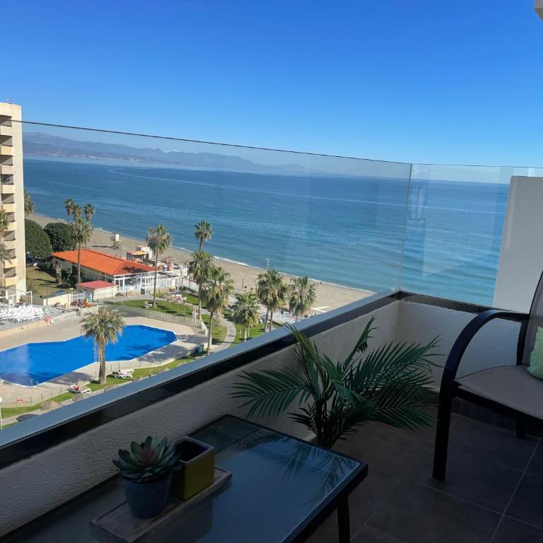 Apto a pie de playa con vistas increíbles! - Apartment - 2