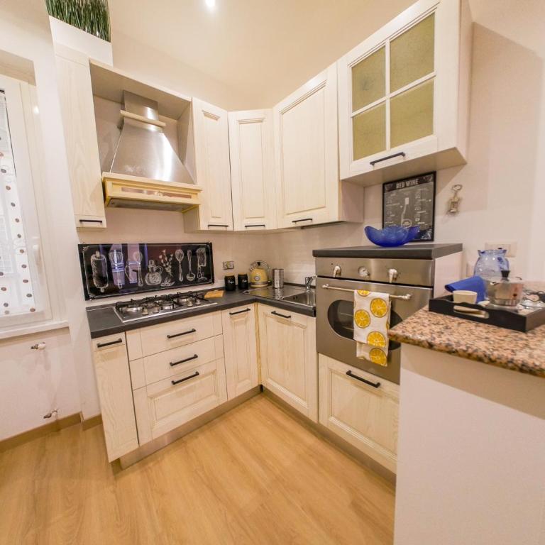 Chic Modern 2-Bedroom near Metro - Appartamento con 2 Camere da Letto - 17