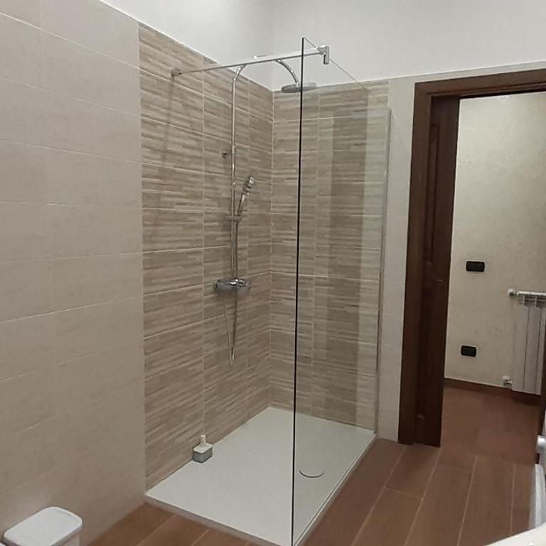 Pini di Roma-New and cozy apt in Rome city center- Metro A "Re di Roma" - Appartamento con 2 Camere da Letto - 25