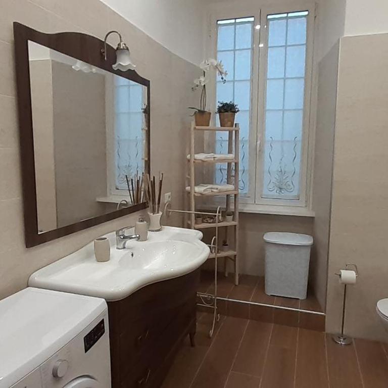 Pini di Roma-New and cozy apt in Rome city center- Metro A "Re di Roma" - Appartamento con 2 Camere da Letto - 5