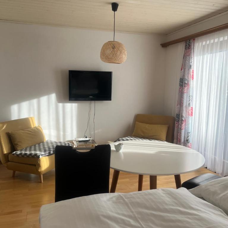 Frühstückspension Eichberger - Familienzimmer mit Balkon - 28