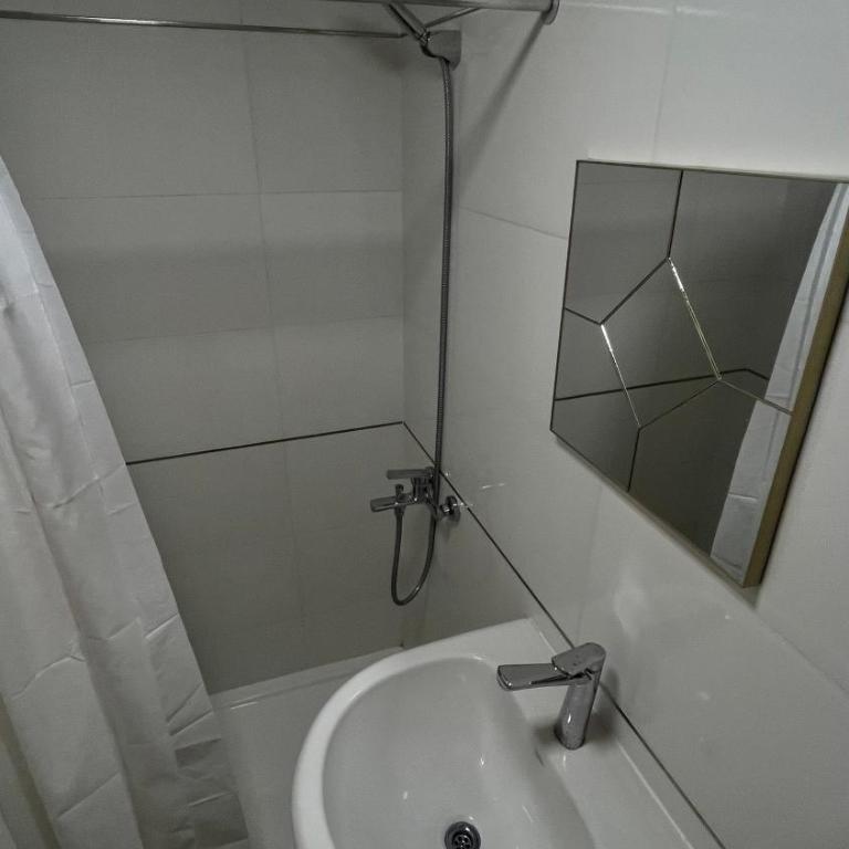 Departamento Confortable y Servicios en Pleno Centro - One-Bedroom Apartment - 3