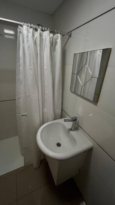 Departamento Confortable y Servicios en Pleno Centro - One-Bedroom Apartment - 22