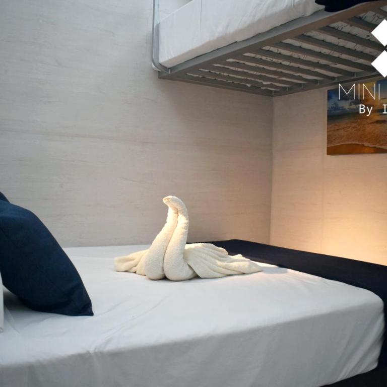 Mini Rooms By Illusion - Deluxe Queen Suite - 6