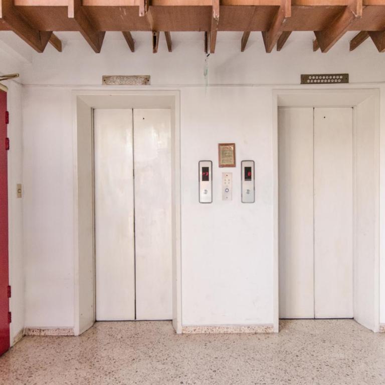 Spacious Apartment Located In Downtonwn Asuncion - Apartamento - 25