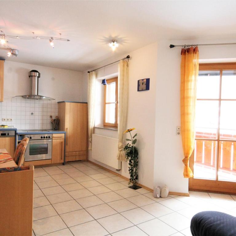 Ferienwohnung Romi - Apartment mit Blick auf die Berge - 3